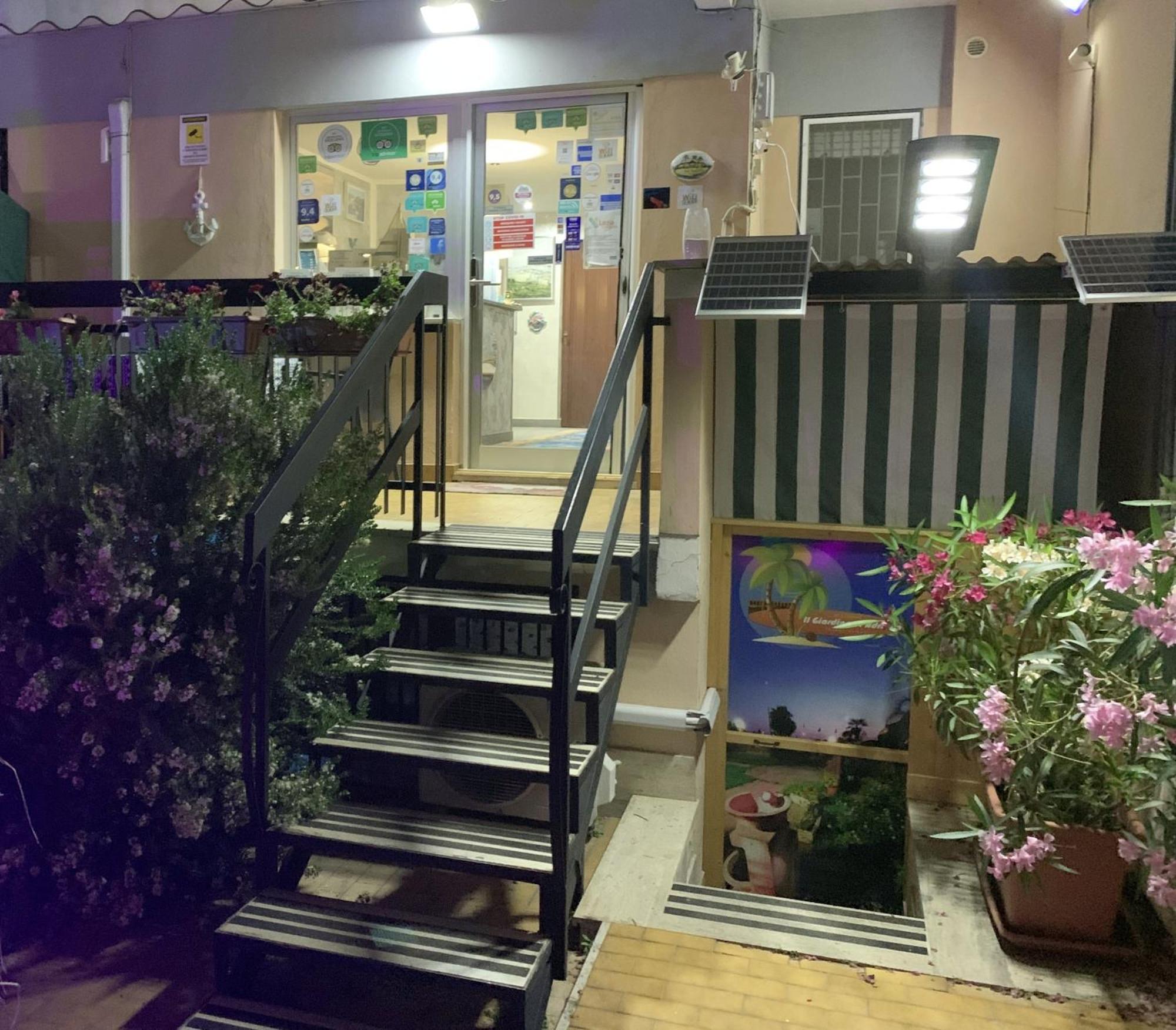 Il Giardino Di Adriana Acomodação com café da manhã Terracina Exterior foto