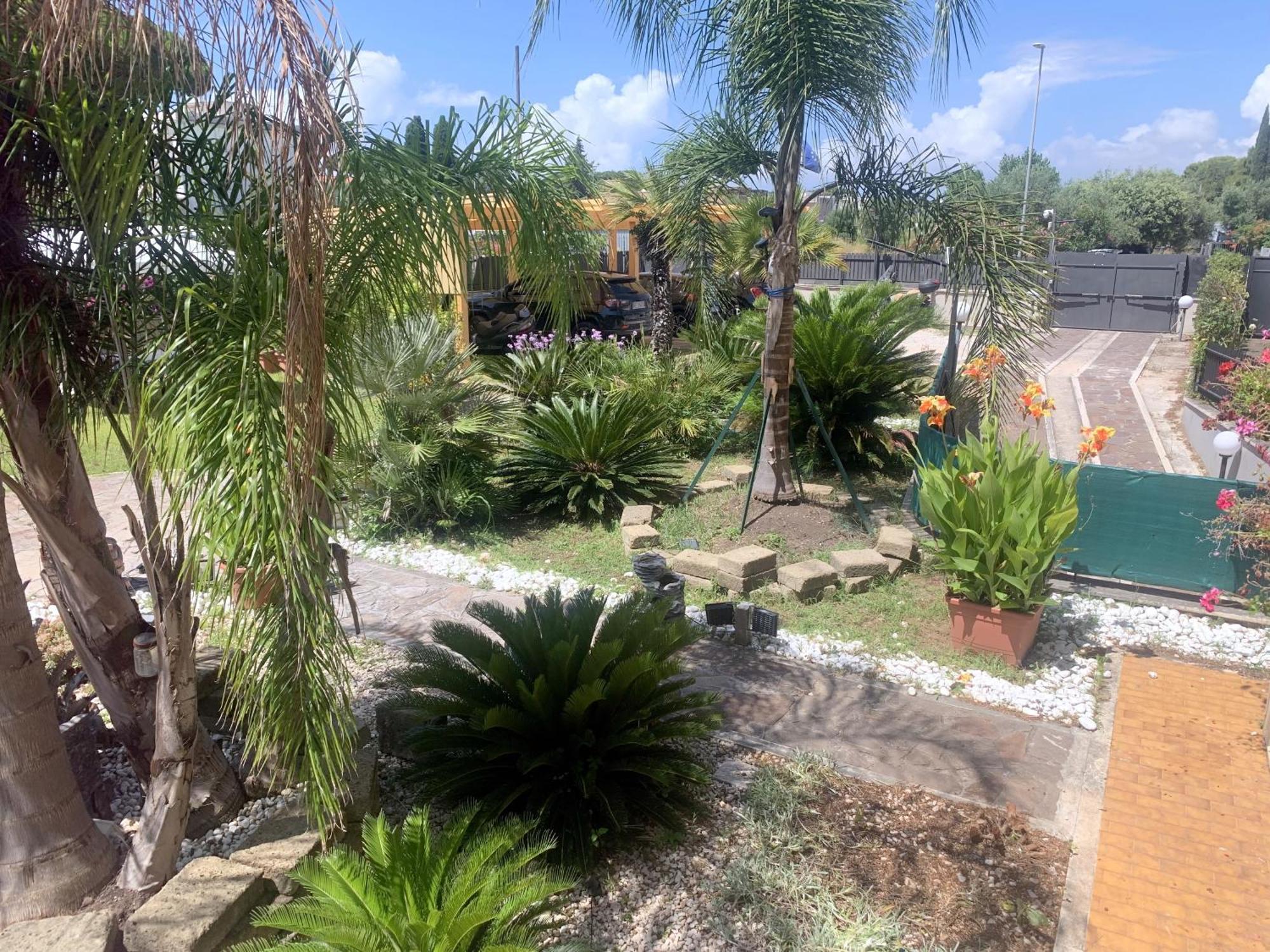 Il Giardino Di Adriana Acomodação com café da manhã Terracina Exterior foto
