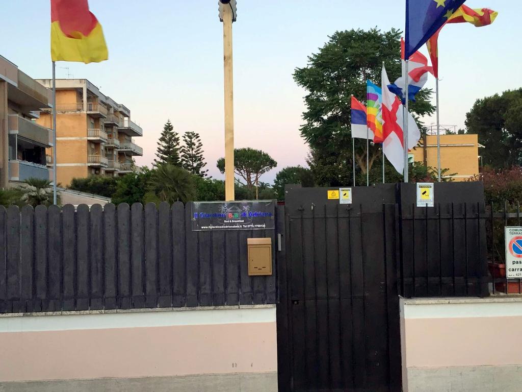 Il Giardino Di Adriana Acomodação com café da manhã Terracina Exterior foto